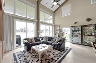 63 April Point Dr S, Conroe, TX 77356 - Photo 4