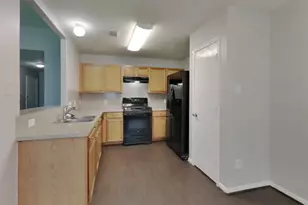 12230 Scarlet River Dr, Houston, TX 77044 - Photo 4