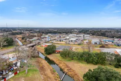 200 Bowling Alley Lane, Alvin, TX 77511 - Photo 20