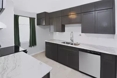 11930 Ashcroft Drive, Houston, TX 77035 - Photo 16