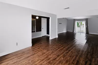 11930 Ashcroft Drive, Houston, TX 77035 - Photo 8