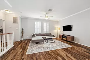 1213 Oneil St, Houston, TX 77019 - Photo 12