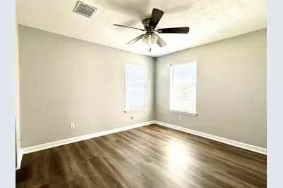 13703 Midfield Glen Court, Houston, TX 77059 - Photo 16