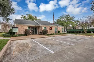 10355 Longmont Dr, Houston, TX 77042 - Photo 36