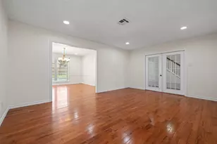 8114 Coolshire Ln, Houston, TX 77070 - Photo 10