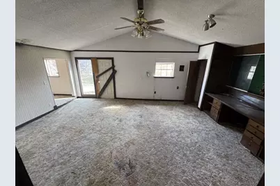 2205 Lucas Avenue, Wichita Falls, TX 76301 - Photo 2