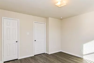 715 N Ella Creek Drive, Houston, TX 77067 - Photo 10