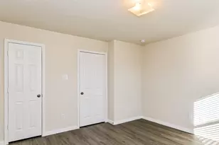 715 North Ella Creek Drive, Houston, TX 77067 - Photo 10