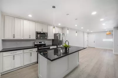 1418 Vermont Street #1, Houston, TX 77006 - Photo 2