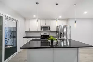 1418 Vermont St, Houston, TX 77006 - Photo 1