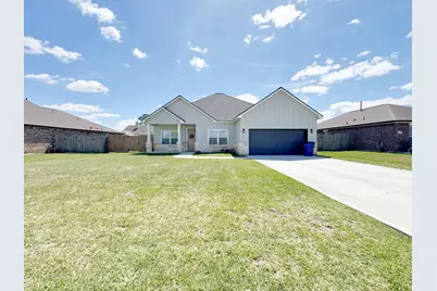 431 Wellshire Drive, West Columbia, TX 77486 - Photo 1