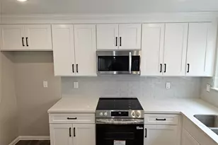 10846 Kirktown Dr, Houston, TX 77089 - Photo 8