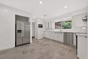 4617 Waycross Dr, Houston, TX 77035 - Photo 14
