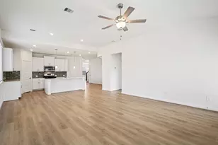 6005 Mockingbird Ldg Ln, Pearland, TX 77584 - Photo 8