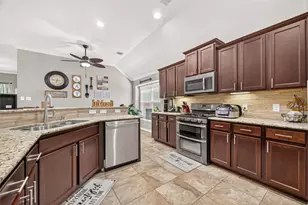 1310 Tee Time Ct, Crosby, TX 77532 - Photo 20