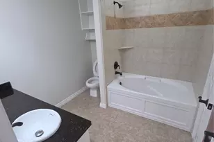 3117 Fairdale Oaks E, Houston, TX 77057 - Photo 2