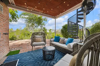 210 Pine Hollow Lane, Houston, TX 77056 - Photo 34