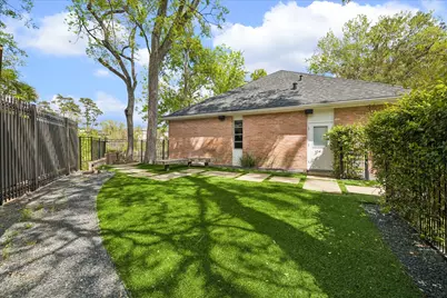 210 Pine Hollow Lane, Houston, TX 77056 - Photo 36