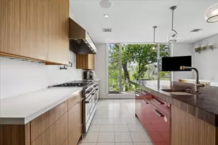 210 Pine Hollow Ln, Houston, TX 77056 - Photo 16