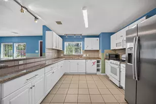 7002 Leader St, Houston, TX 77074 - Photo 14