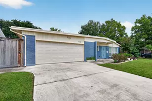 7002 Leader St, Houston, TX 77074 - Photo 2