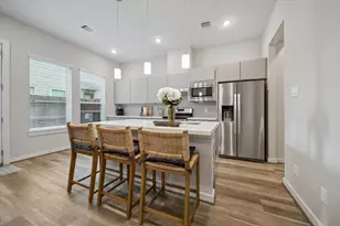 606 Thornton Rd, Houston, TX 77018 - Photo 4