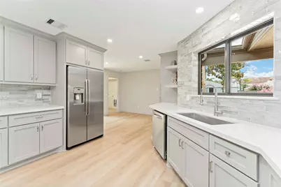 14147 Hillvale Drive, Houston, TX 77077 - Photo 20