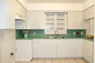 1013 Austin St, Jacksonville, TX 75766 - Photo 14