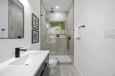 7819 Bowen Street #A-B, Houston, TX 77051 - Photo 24