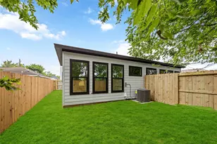 7819 Bowen St, Houston, TX 77051 - Photo 26