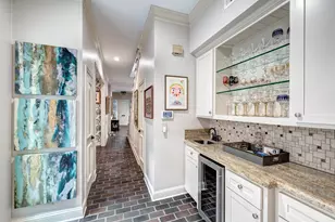 7625 Olympia Dr, Houston, TX 77063 - Photo 10