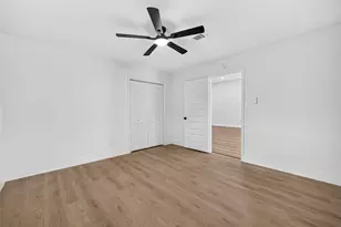 1407 Neptune Ln, Houston, TX 77062 - Photo 22