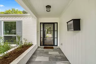10022 Bordley Dr, Houston, TX 77042 - Photo 2