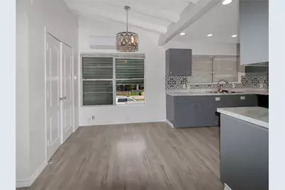 176 Barracuda Street, Bayou Vista, TX 77563 - Photo 6