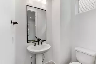 806 Fisher St, Houston, TX 77018 - Photo 14