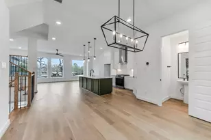 806 Fisher St, Houston, TX 77018 - Photo 12