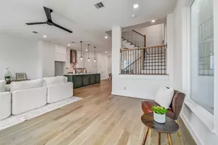 806 Fisher St, Houston, TX 77018 - Photo 12