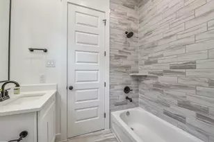 806 Fisher St, Houston, TX 77018 - Photo 22