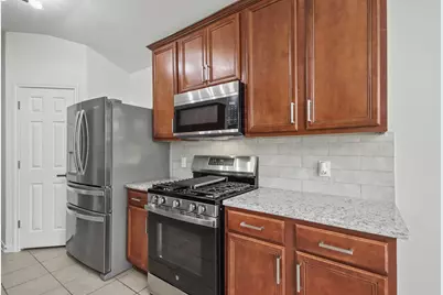 9410 Lakeway View Lane, Humble, TX 77396 - Photo 10