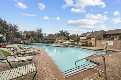 9901 Kemp Forest Drive, Houston, TX 77080 - Photo 32