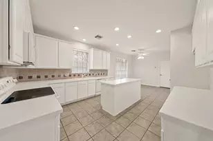 9901 Kemp Forest Dr, Houston, TX 77080 - Photo 10