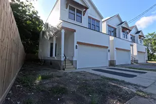 9427 Coffee St, Houston, TX 77033 - Photo 2