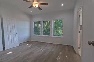 9427 Coffee St, Houston, TX 77033 - Photo 18