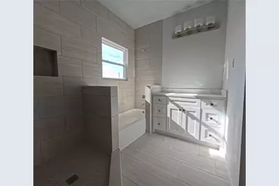 9427 Coffee Street, Houston, TX 77033 - Photo 22