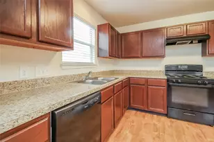 12642 Sai Baba Dr, Houston, TX 77038 - Photo 8