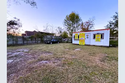 5123 E Crosstimbers Street, Houston, TX 77016 - Photo 1