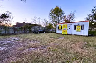 5123 E Crosstimbers St, Houston, TX 77016 - Photo 1