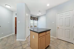 99 E Greenhill Terrace Pl, The Woodlands, TX 77382 - Photo 12