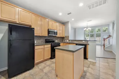 99 E Greenhill Terrace Place, The Woodlands, TX 77382 - Photo 10