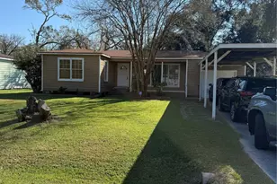 2709 Cedar Dr, La Marque, TX 77568 - Photo 1